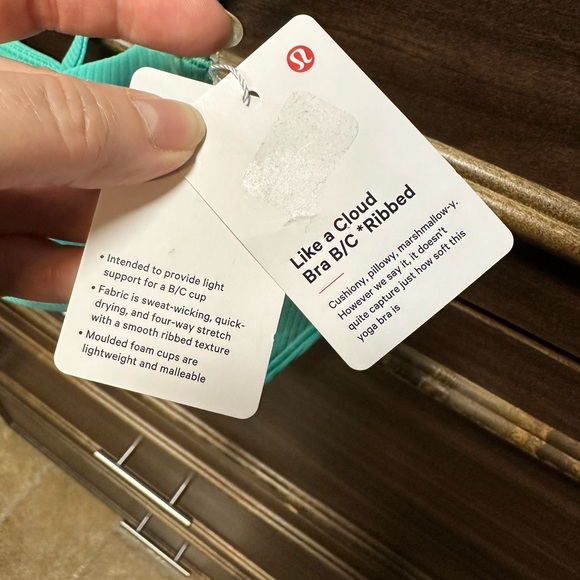 NWT Lululemon Like a Cloud Bra B/C *Ribbed Size 10 - Picture 2 of 5